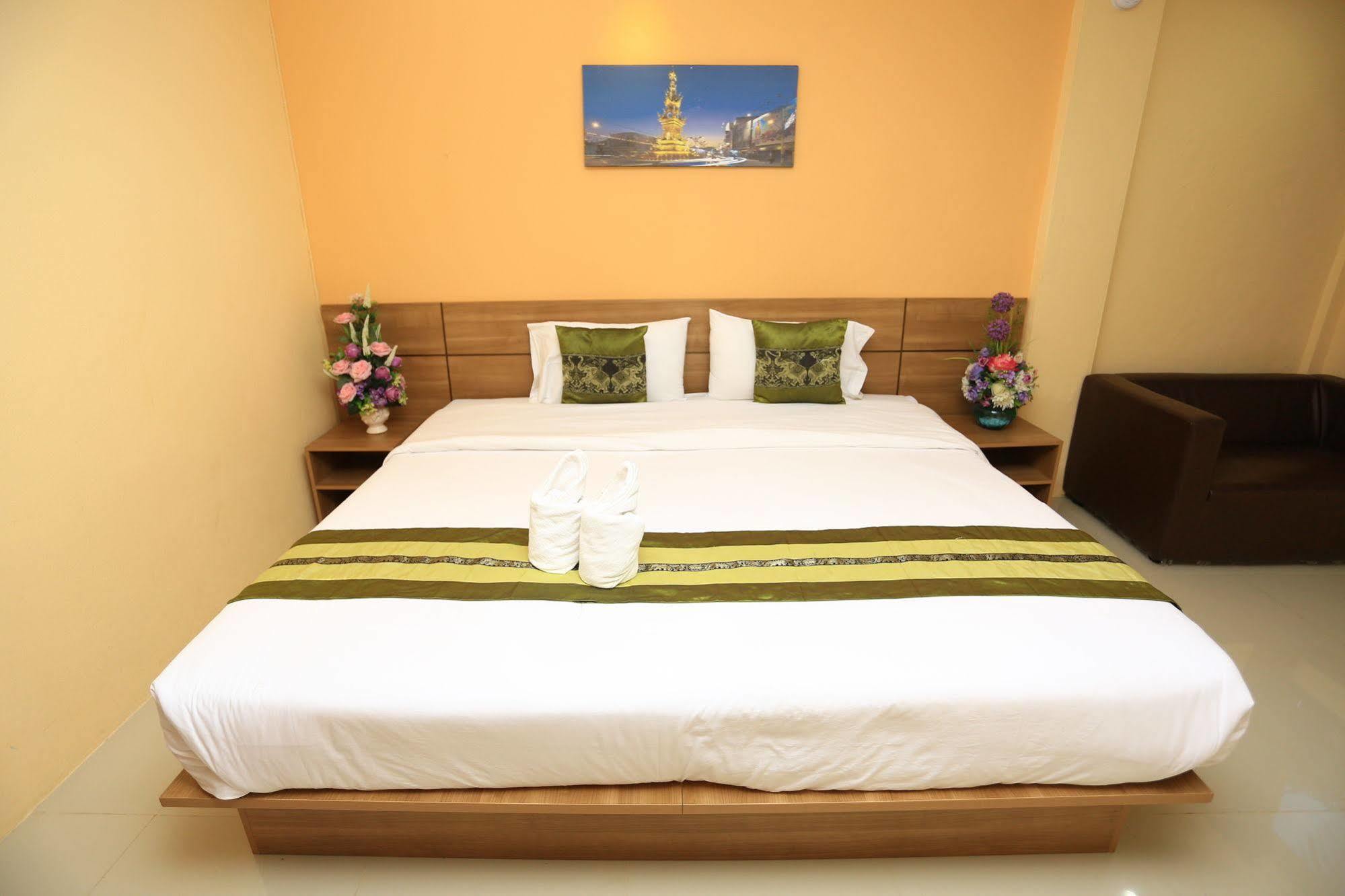 Airbest Gemtree Lampang Hotel Экстерьер фото